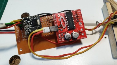 DigiSpark board fitted. Red H-Bridge plugs onto top of my test board