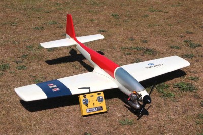 Stuart's Capricorn with HP61. This model was on the cover of RCM&amp;E Nov 1974 and various Skyleader adverts